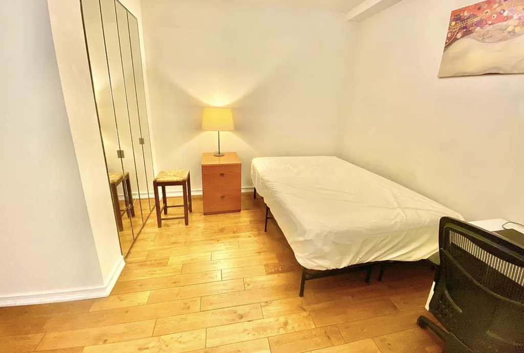 West 85th Street - Photo 3