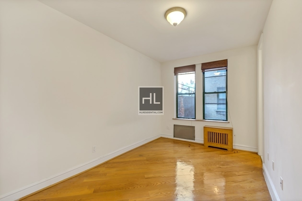 East 70 Street - Photo 0