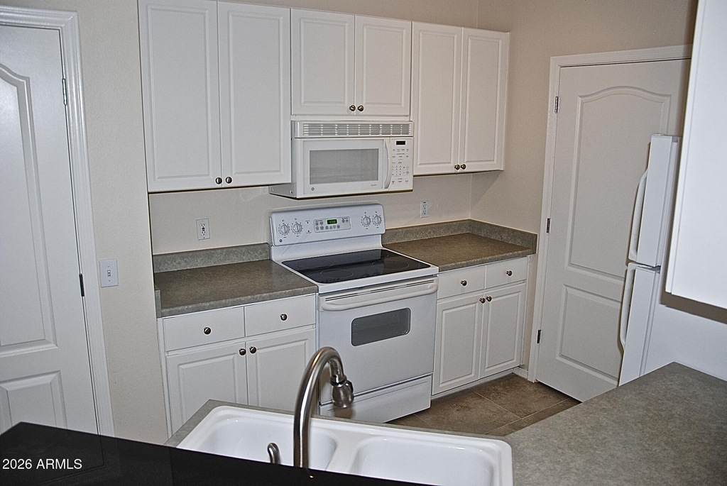 1701 E Colter Street - Photo 4