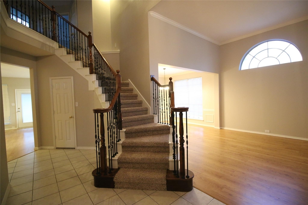 1510 Drexel Court - Photo 2