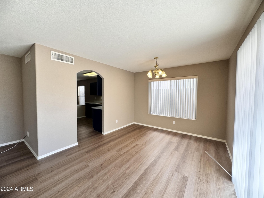 10453 N 76th Drive - Photo 11