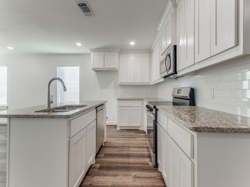 1017 Ray Drive - Photo 3