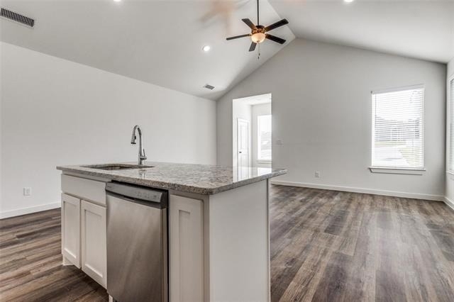 1025 Ray Drive - Photo 4
