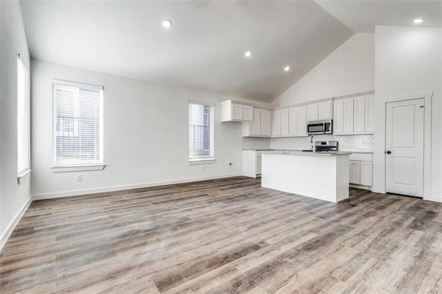 1025 Ray Drive - Photo 1