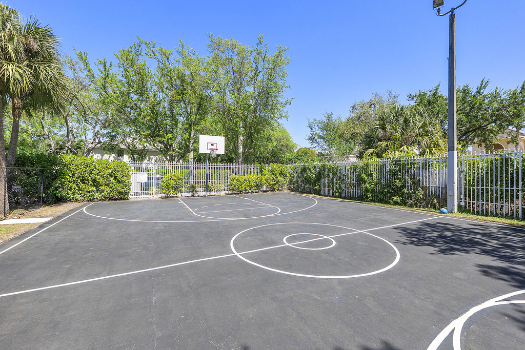 9850 Nw 57th Manor - Photo 37