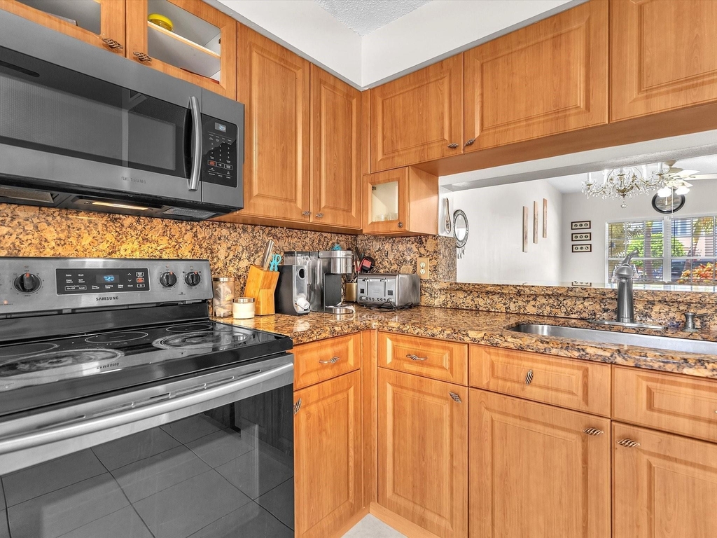 9850 Nw 57th Manor - Photo 11