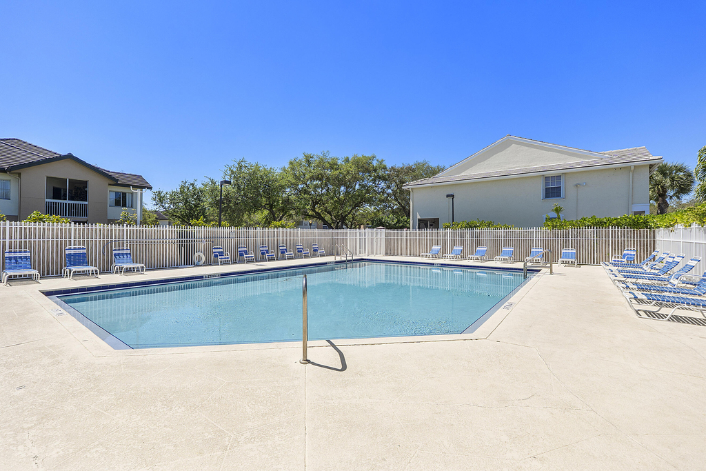 9850 Nw 57th Manor - Photo 32