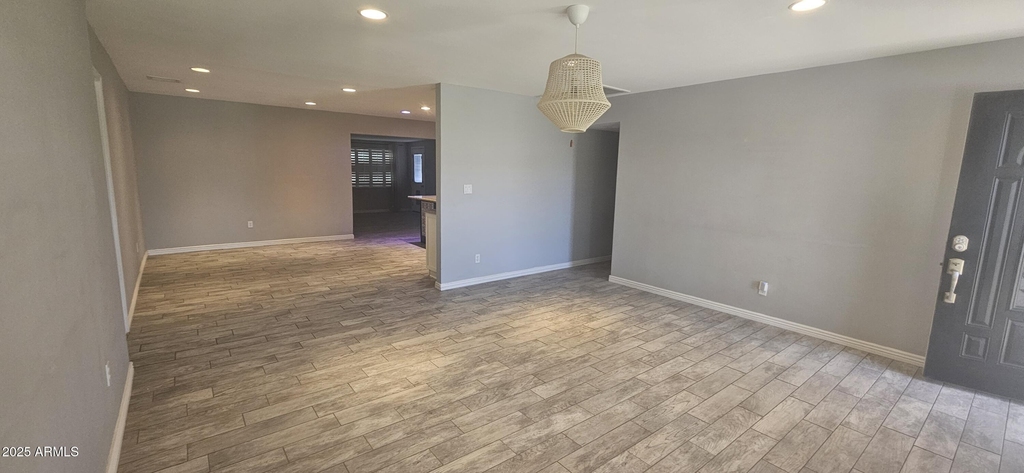 7426 E Holly Street - Photo 2