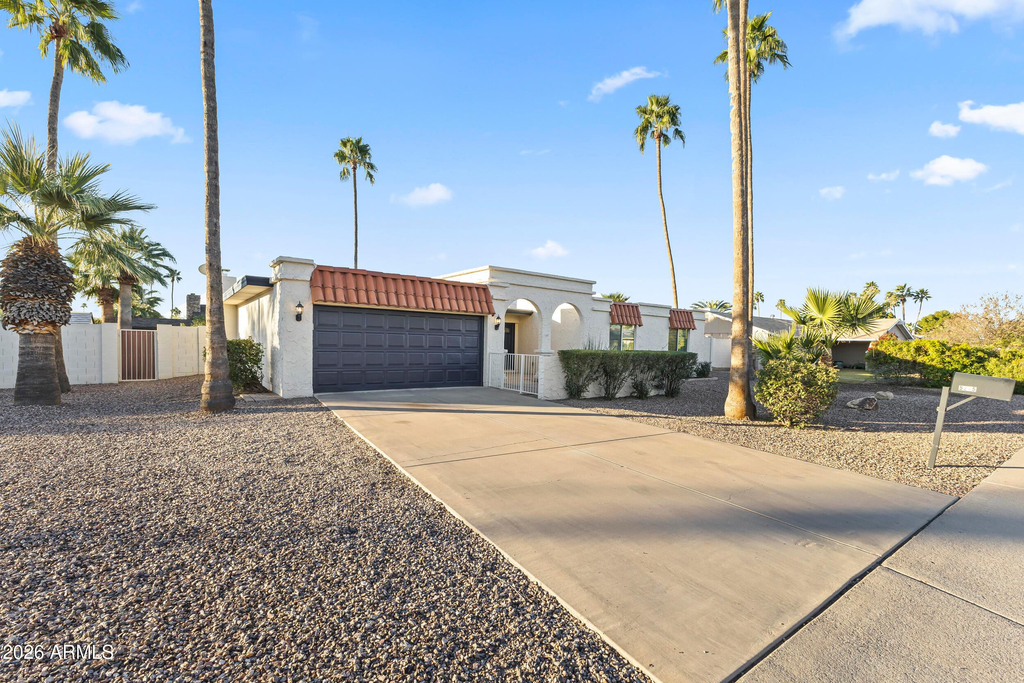 5245 E Acoma Drive - Photo 0