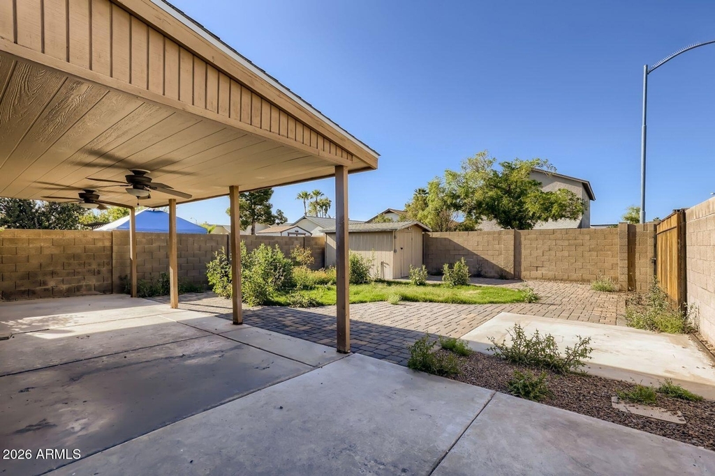 8834 W Willowbrook Drive - Photo 9