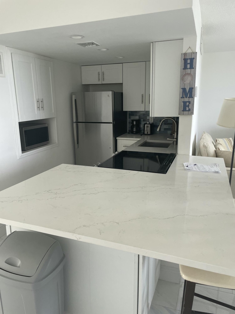 1731 Se 15th Street - Photo 4