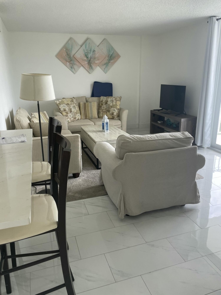 1731 Se 15th Street - Photo 2