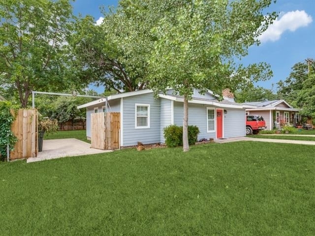 512 Bluebonnet Drive - Photo 1