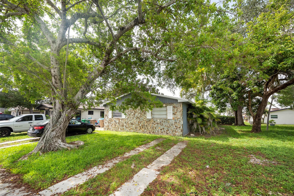 6170 Sw 43rd Street - Photo 18