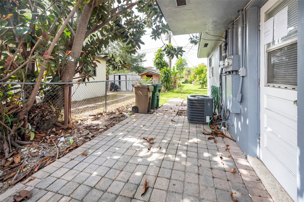 6170 Sw 43rd Street - Photo 17
