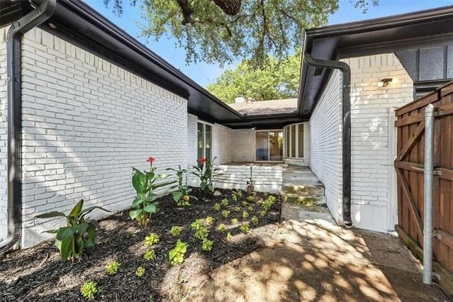 4303 Blackheath Road - Photo 35