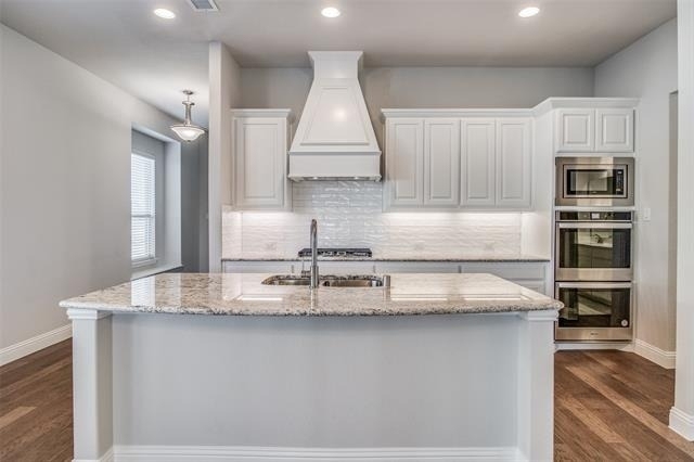 613 Cowboy Way - Photo 6