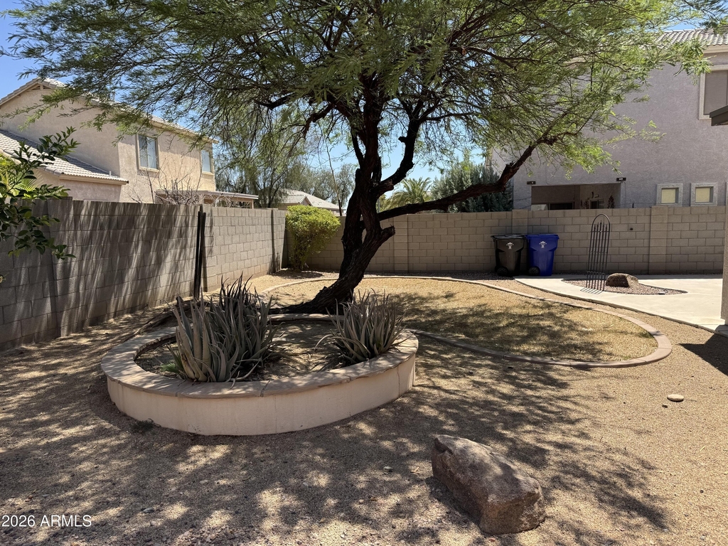 15512 W Marconi Avenue - Photo 2