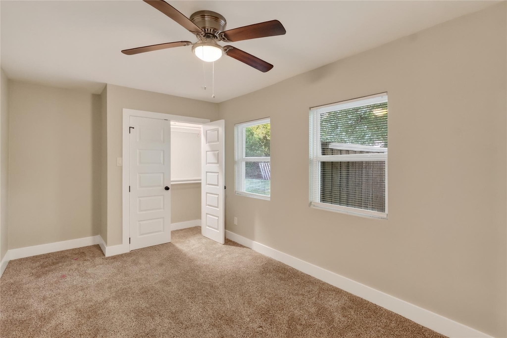 209 W 9th Street - Photo 20