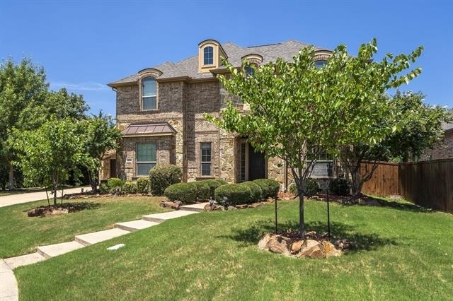 1604 Woodrose Court - Photo 2