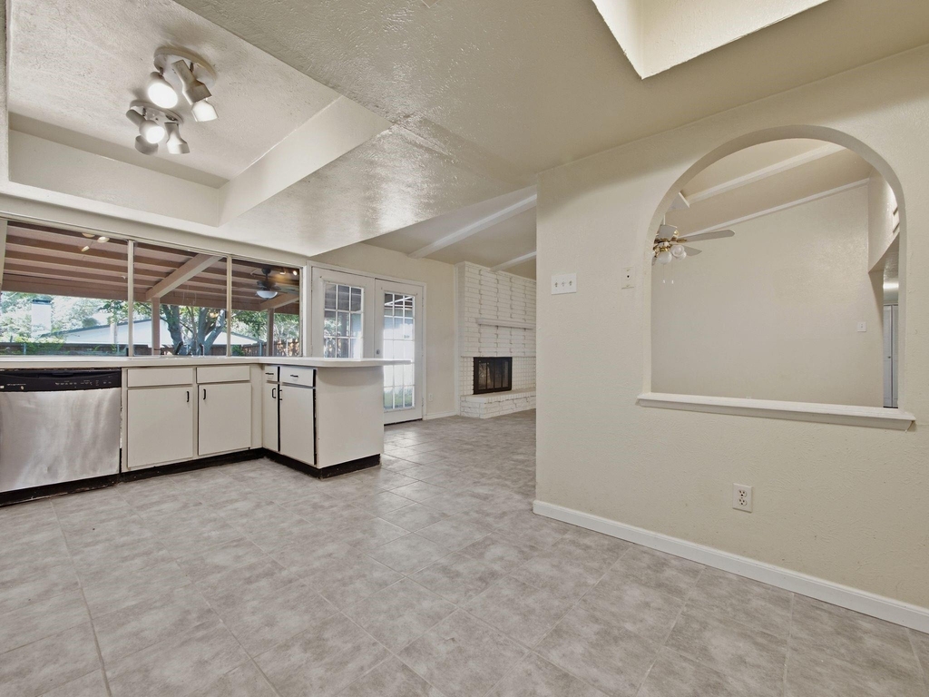 1000 Windy Meadow Drive - Photo 7