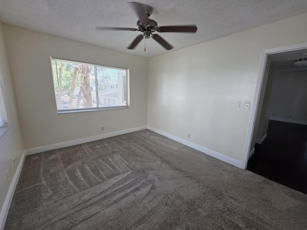 5686 Rock Island Road - Photo 14