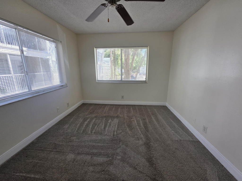 5686 Rock Island Road - Photo 3