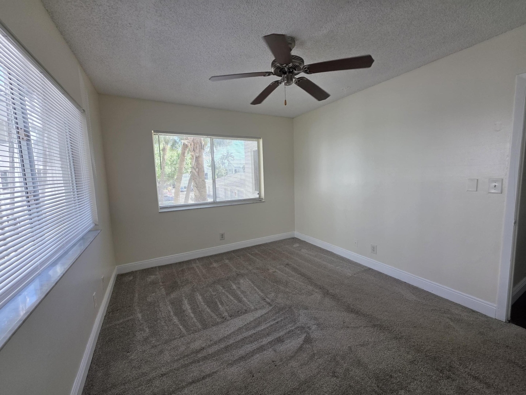 5686 Rock Island Road - Photo 17
