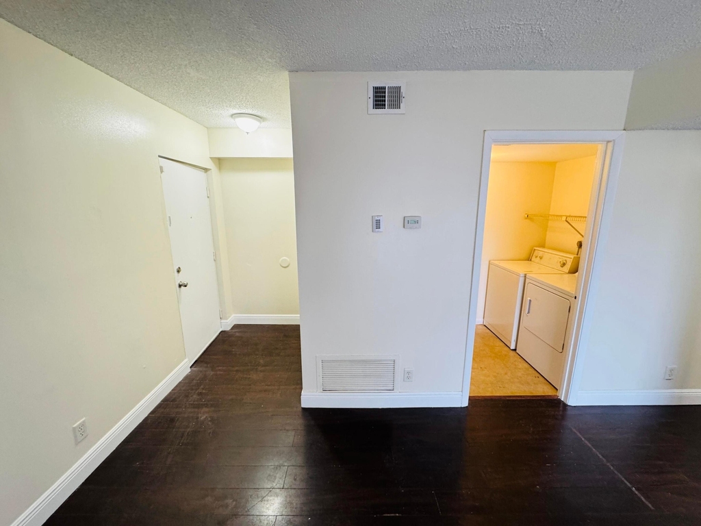 5686 Rock Island Road - Photo 8