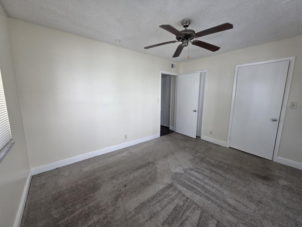 5686 Rock Island Road - Photo 13