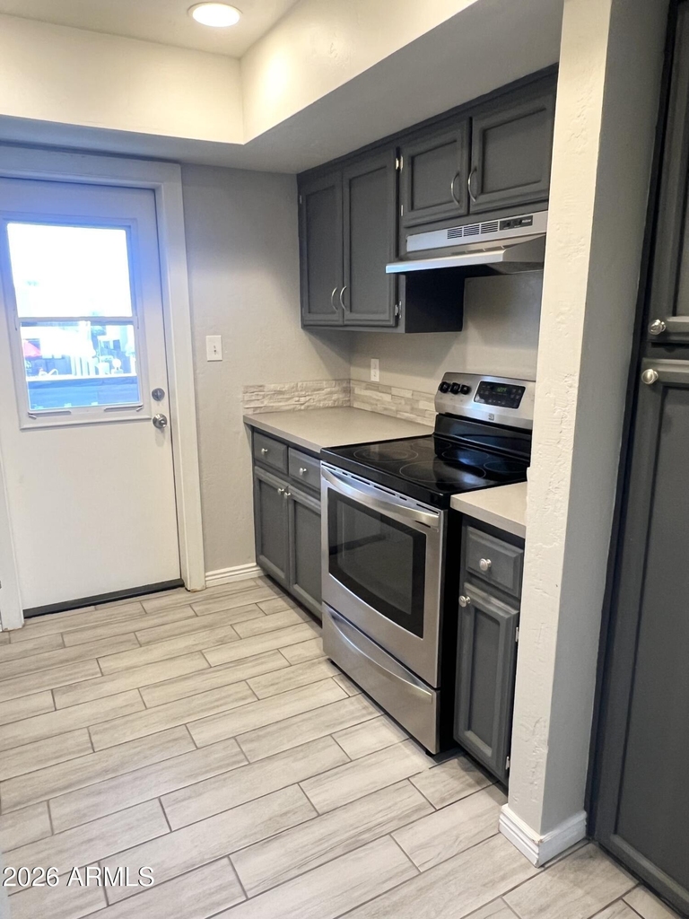 1927 E Hampton Avenue - Photo 6
