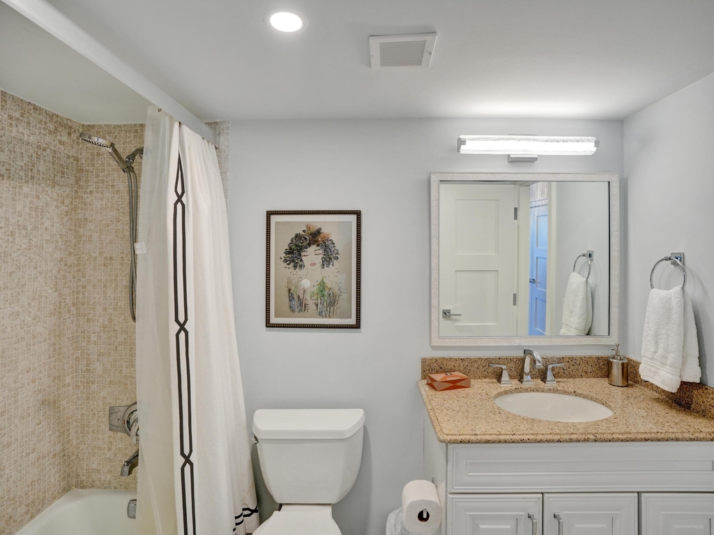 1051 Hillsboro Mile - Photo 10