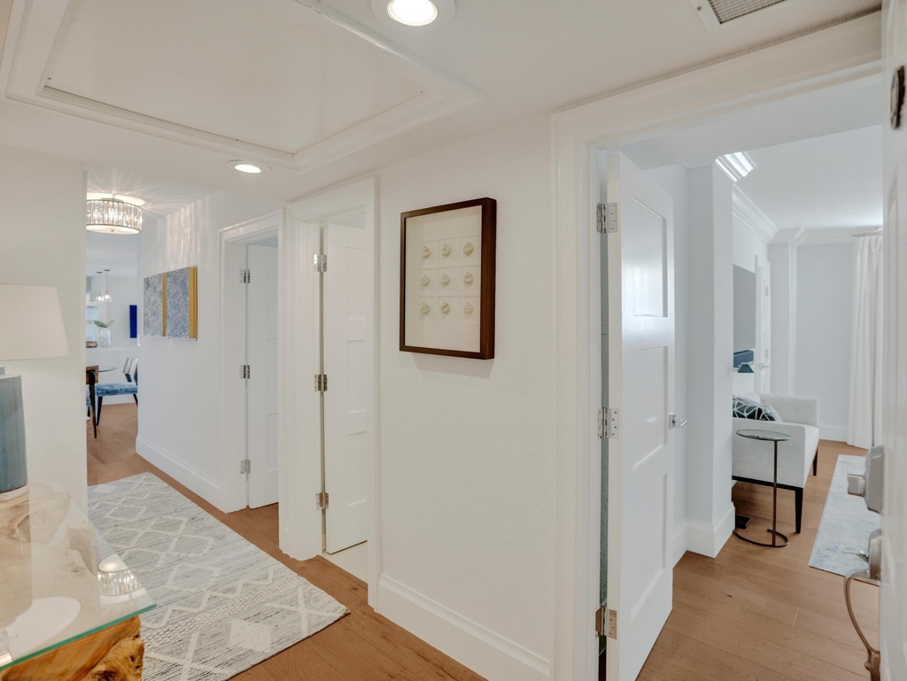 1051 Hillsboro Mile - Photo 8