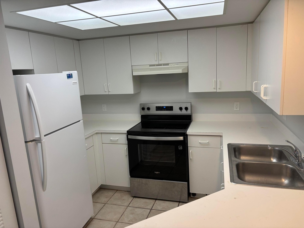 4163 N Haverhill Road - Photo 3