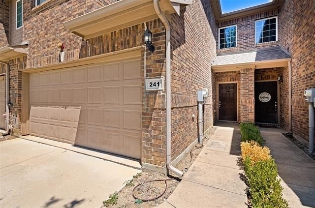 241 Barrington Lane - Photo 2
