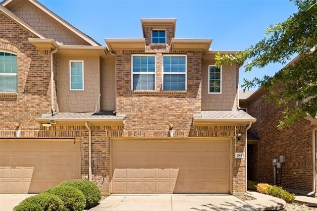 241 Barrington Lane - Photo 0