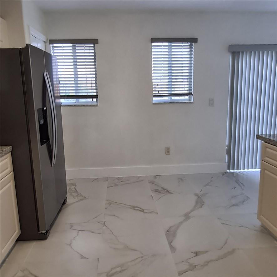 7301 Nw 173rd Drive Nw - Photo 6