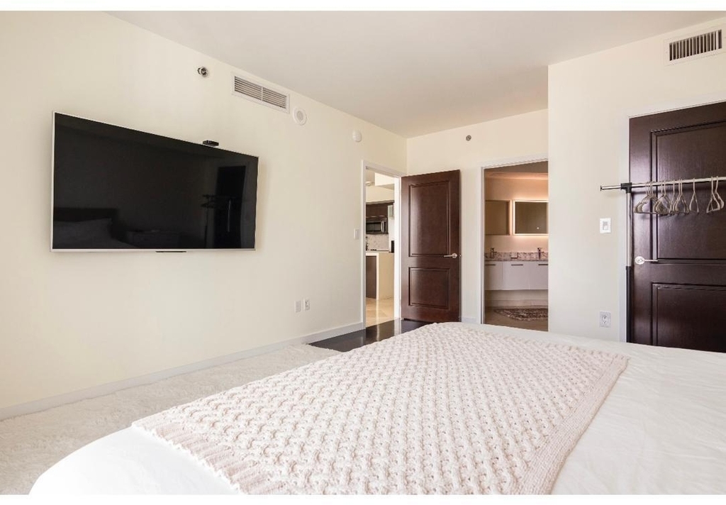55 Se 6th Street - Photo 3