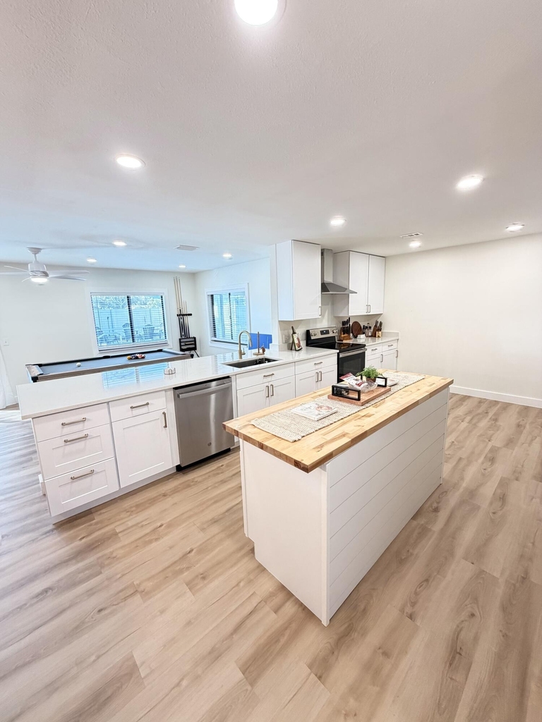 948 Canal Circle - Photo 1