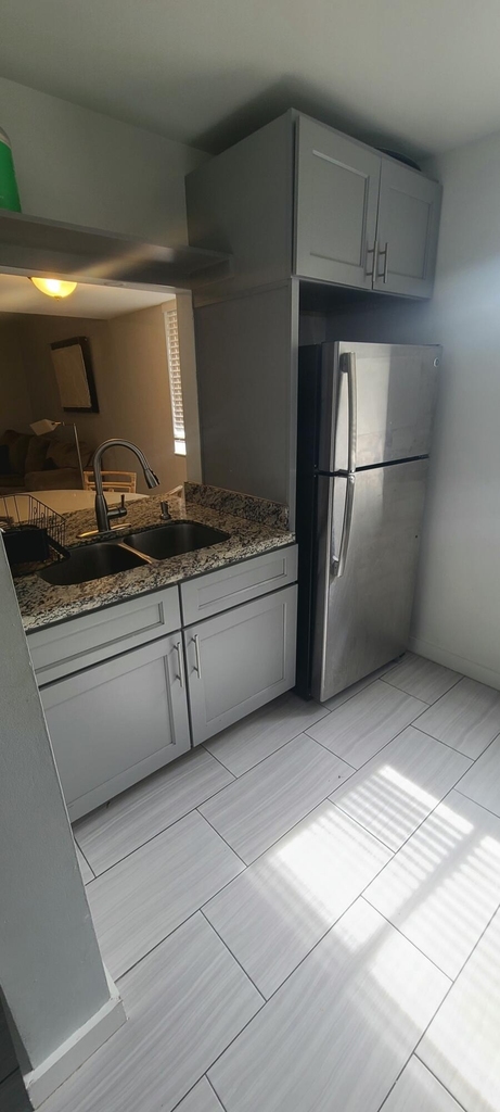 2261 Ne 171st Street - Photo 6