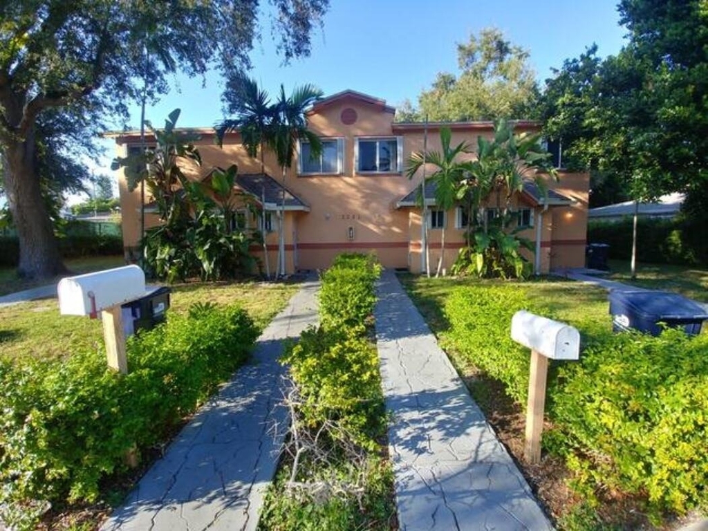 2261 Ne 171st Street - Photo 16
