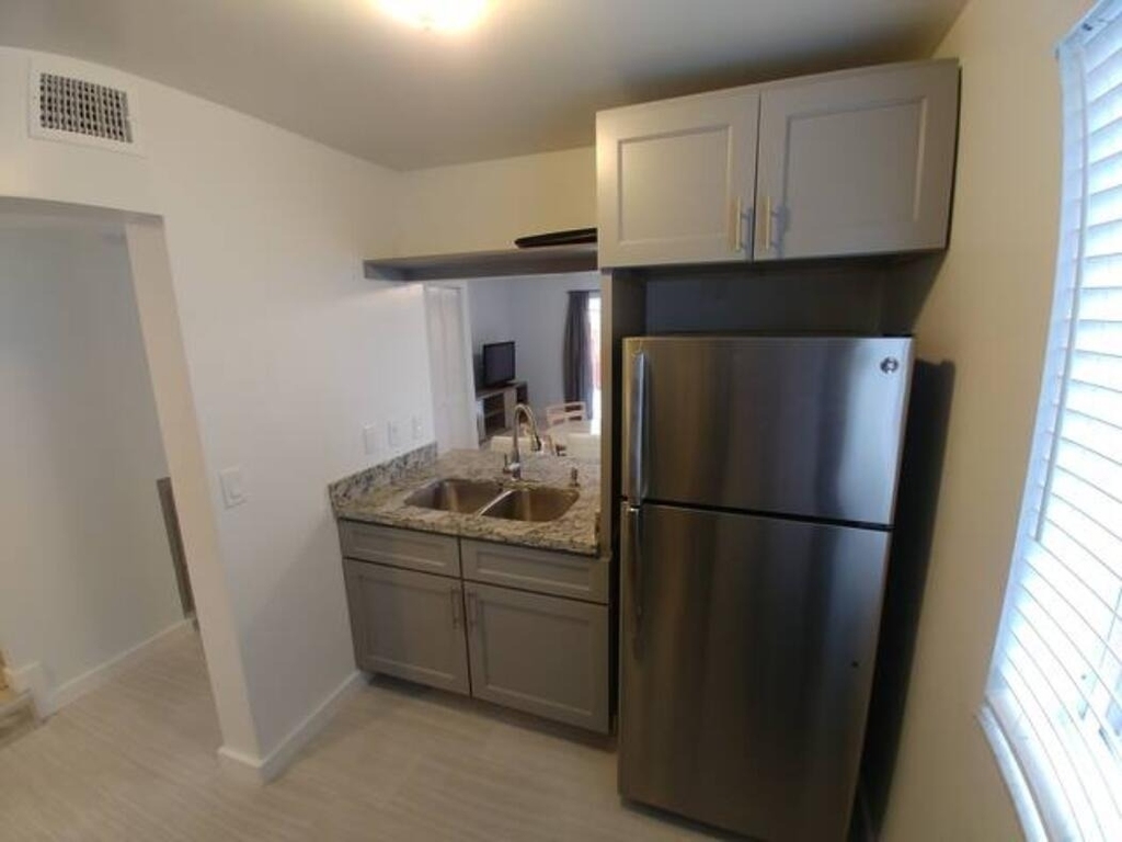 2261 Ne 171st Street - Photo 5