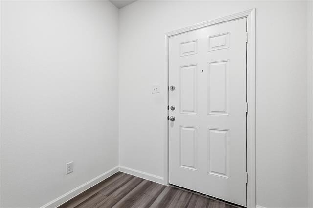 2106 Meadow Park Drive - Photo 2