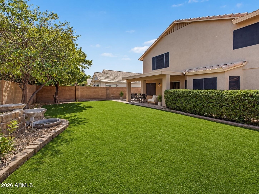 8805 W Alex Avenue - Photo 1
