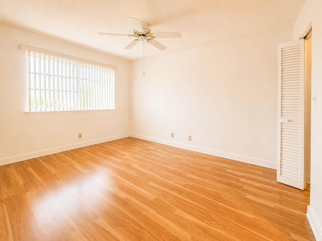5300 Washington Street - Photo 15