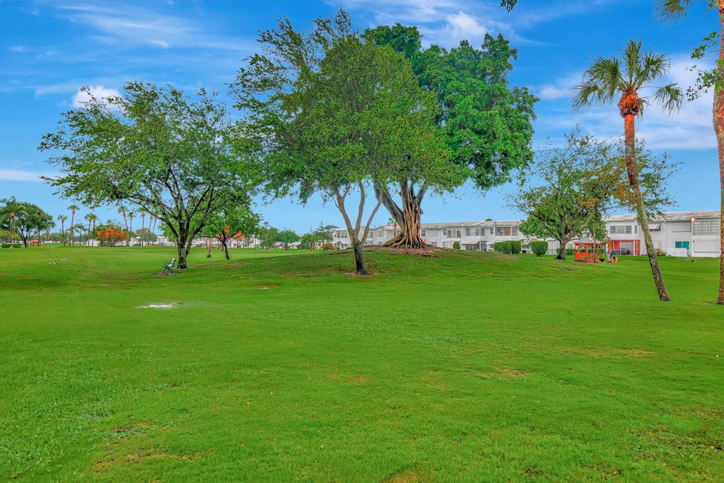 2650 W Golf Boulevard - Photo 22