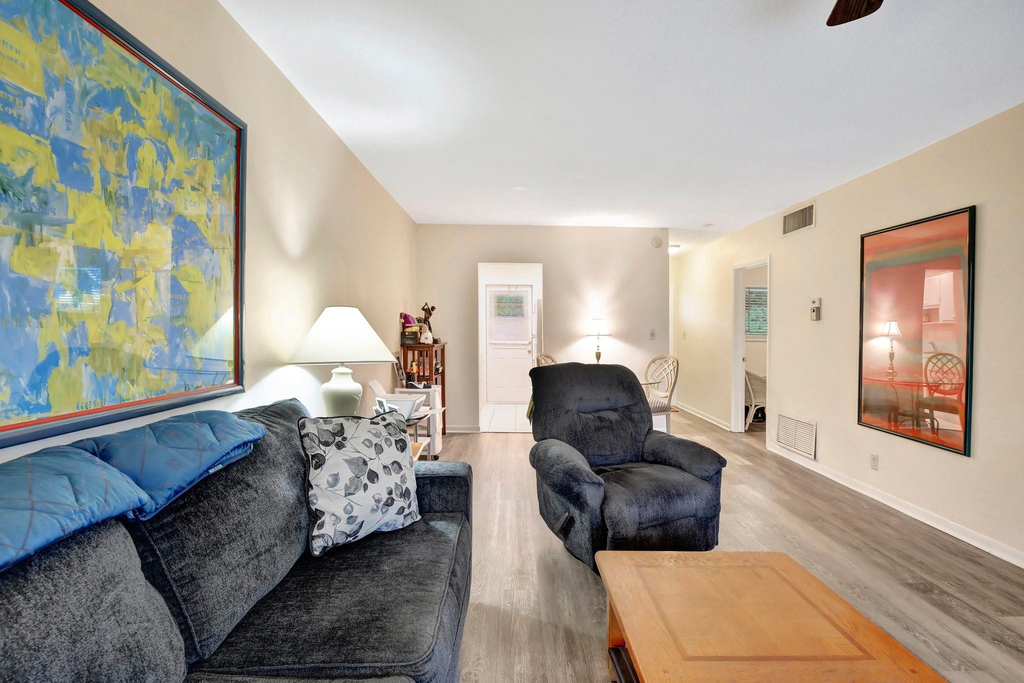 2650 W Golf Boulevard - Photo 11