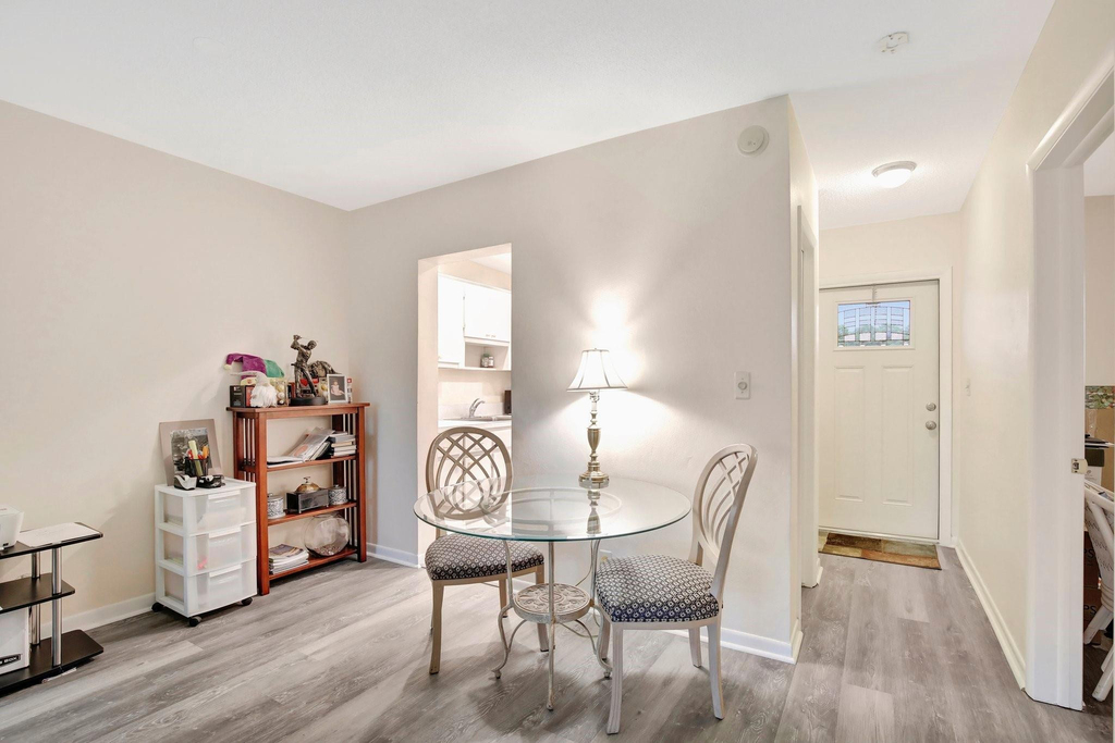2650 W Golf Boulevard - Photo 4