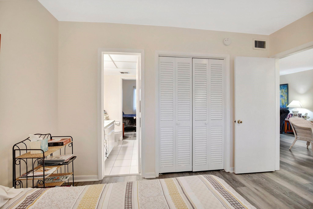 2650 W Golf Boulevard - Photo 17