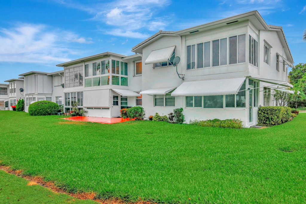2650 W Golf Boulevard - Photo 20